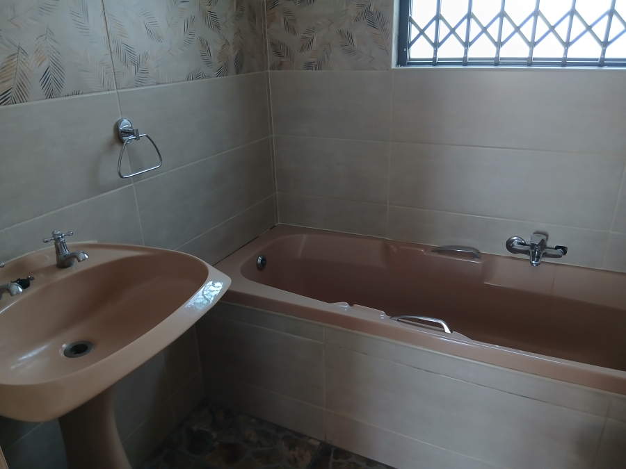 3 Bedroom Property for Sale in Pellsrus Eastern Cape